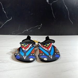 CT Kid’s Water Shoes Blue/Red sz 7/8